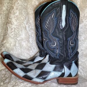 Arango ostrich imitation cowboys boots size 8.5